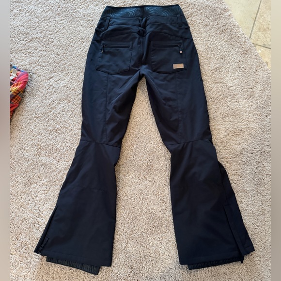 Roxy Snowpants - Picture 4 of 6